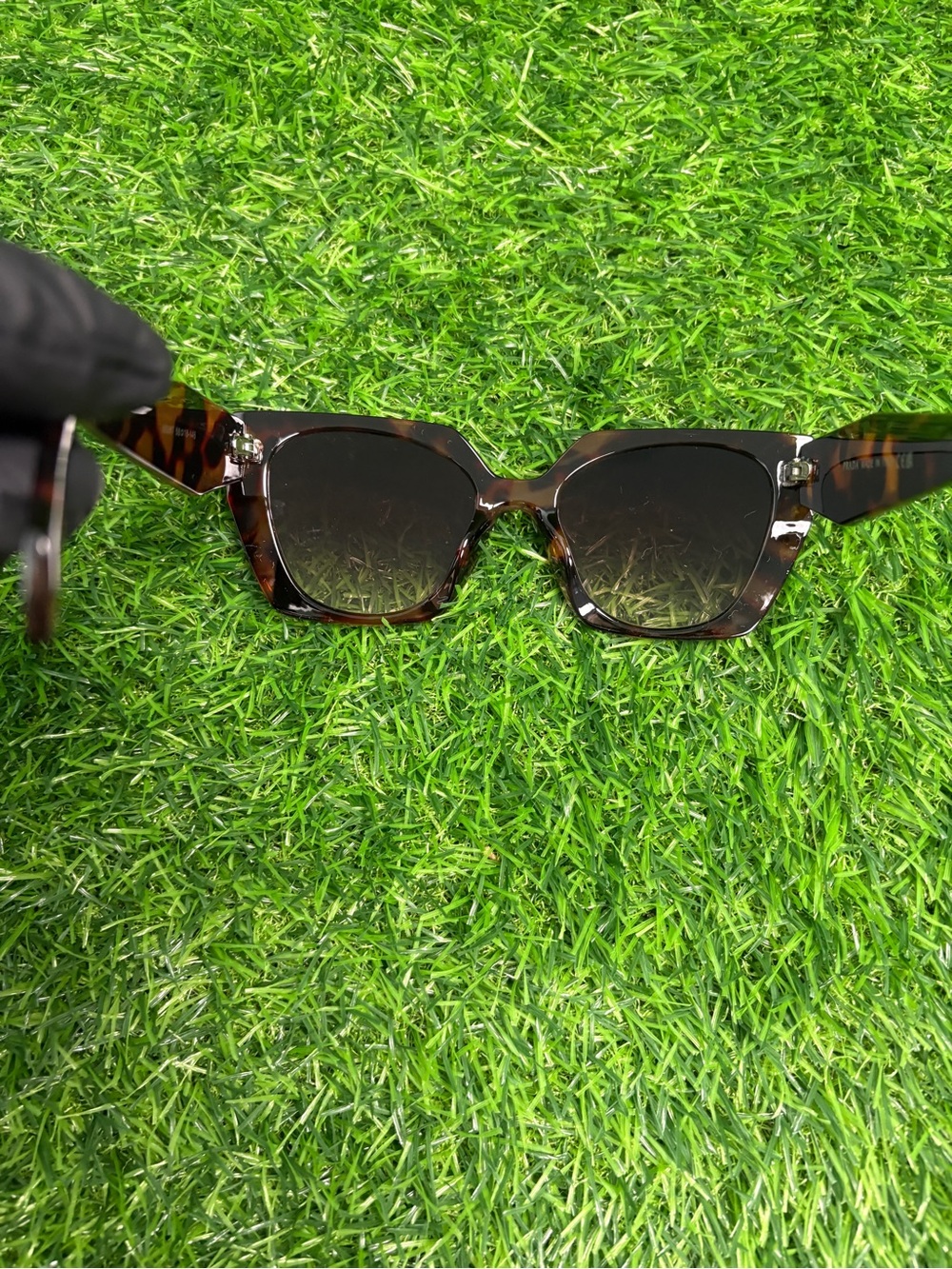Prada Square Oversized Sunglasses Women Brown & Black Tortoiseshell - Picture 3 of 7